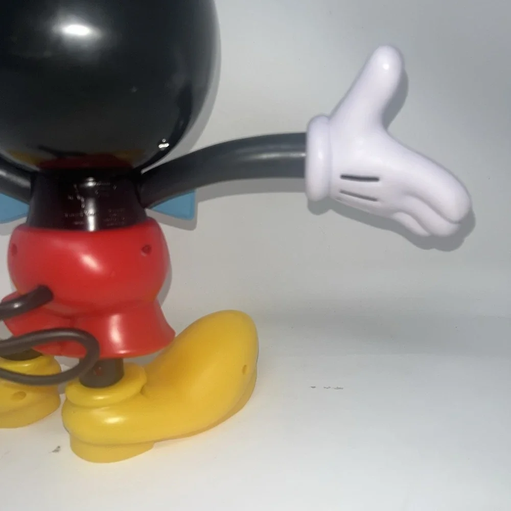 Mickey Mouse 90th Birthday Celebration Sipper Cup Disney Parks Exclusive